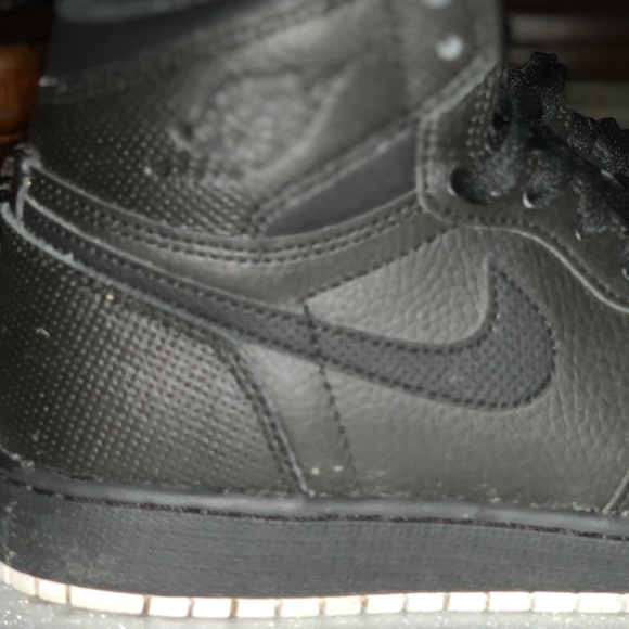 air jordan 1 retro high og perforated black